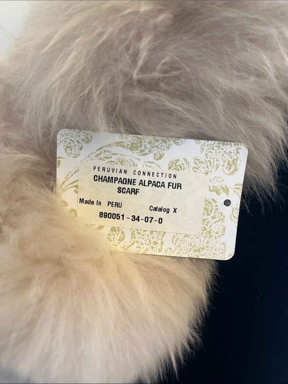 Peruvian Connection Pull Through Champagne Alpaca Fur Scarf - Picture 4 of 4